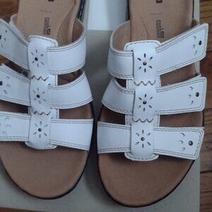 NWOT Clarks White Leather Triple Strap Slides - Leisa Spring - Size 8-1/2 Medium